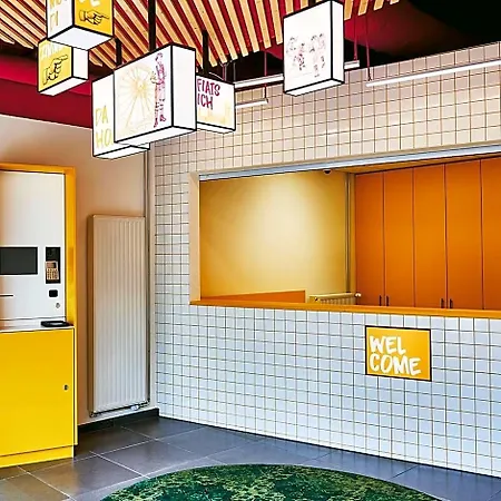 Отель Mcdreams Muenchen - Messe